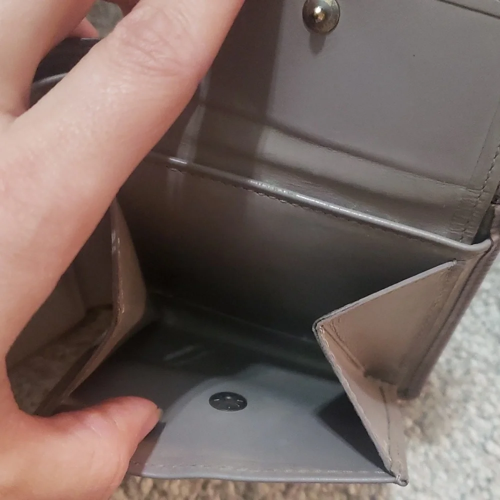 Louis Vuitton Grey Epi bifold wallet Authentic